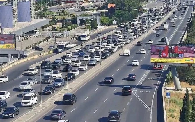 Bakının 8 istiqamətində tıxac yaranıb