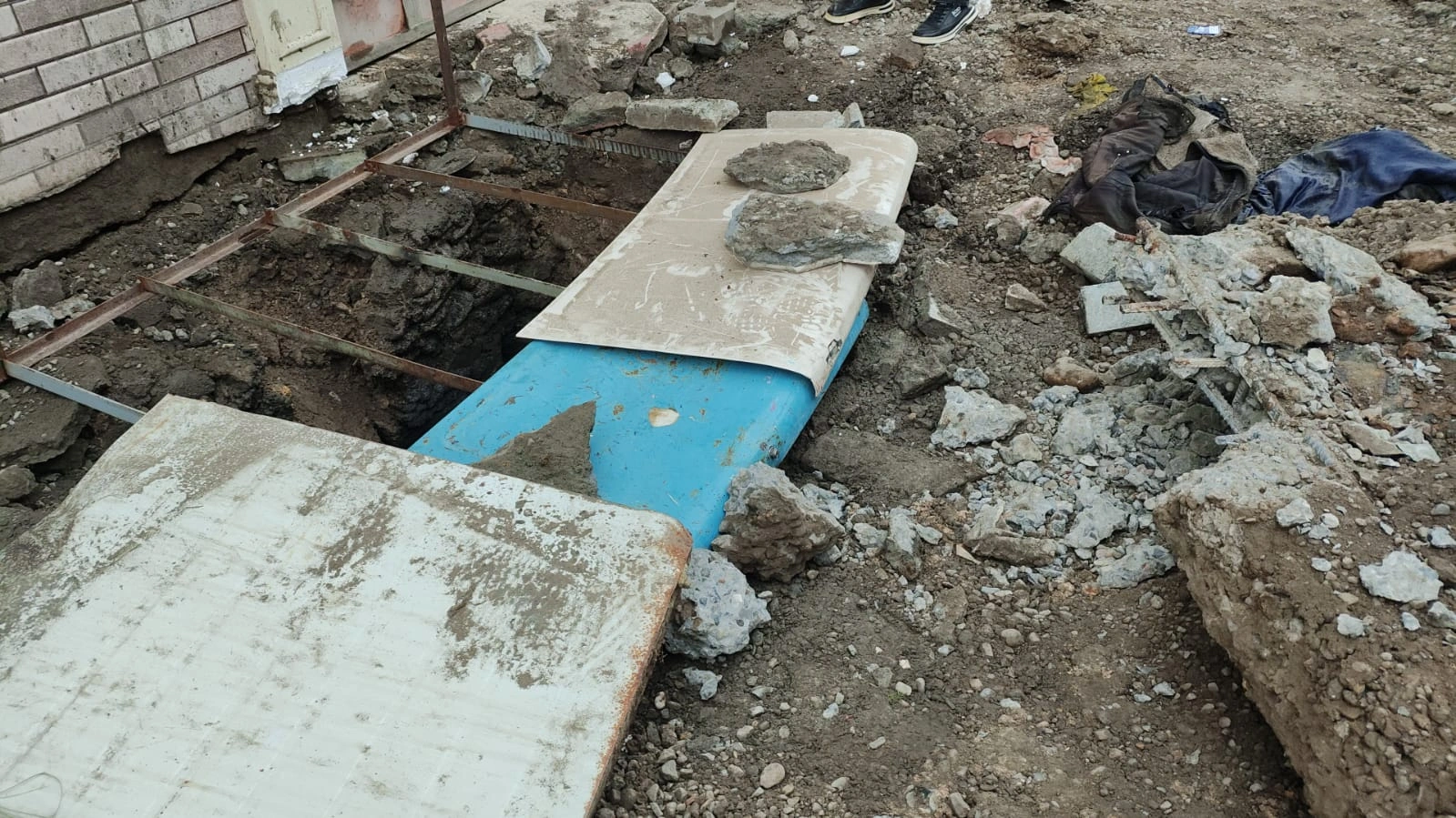 Gəncədə qaz sızmasından partlayış oldu: Yaralılar var - FOTO