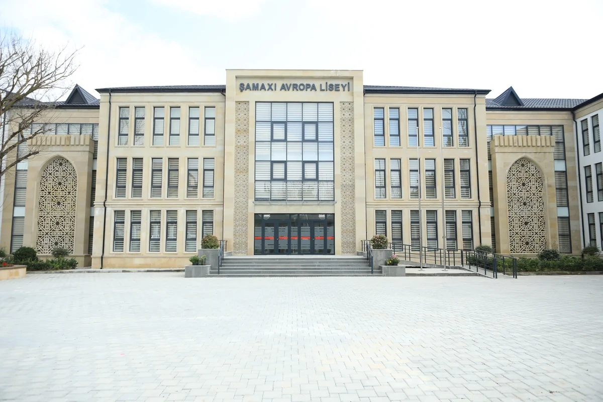 Prezident İlham Əliyev Şamaxı Avropa liseyinin yeni binasının açılışında iştirak edib - FOTO
