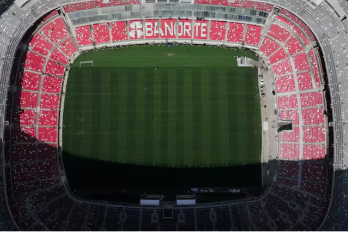 Meksikada azarkeş futbol matçından əvvəl stadionda ölüb