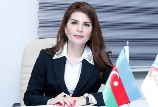 “ “KİV-lər”-də cəm şəkilçisi artıq deyilmi? "Paragüləş" daha düzgündür, yoxsa "para-güləş"?..-MÜSAHİBƏ