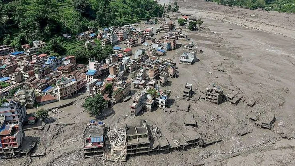 Nepalda ölənlərin sayı 1367 nəfərə çatıb