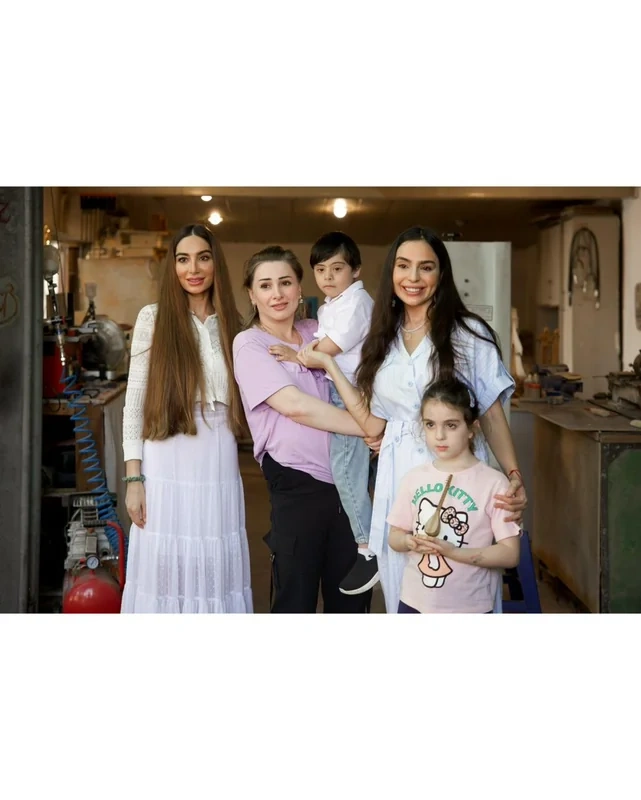 Leyla və Arzu Əliyevalar Lənkəranda yerli sənətkarın yaradıcılığı ilə tanış olublar - FOTO