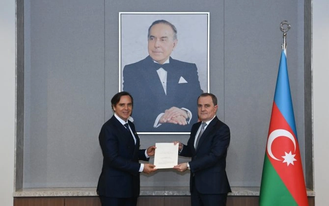 Braziliyanın yeni səfiri etimadnaməsinin surətini Ceyhun Bayramova təqdim edib - FOTO