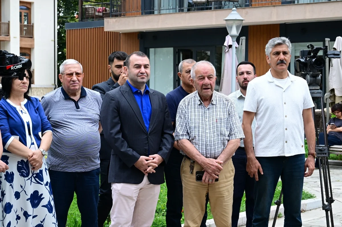 Şuşada "Kitab dayanacağı" istifadəyə verilib - FOTO