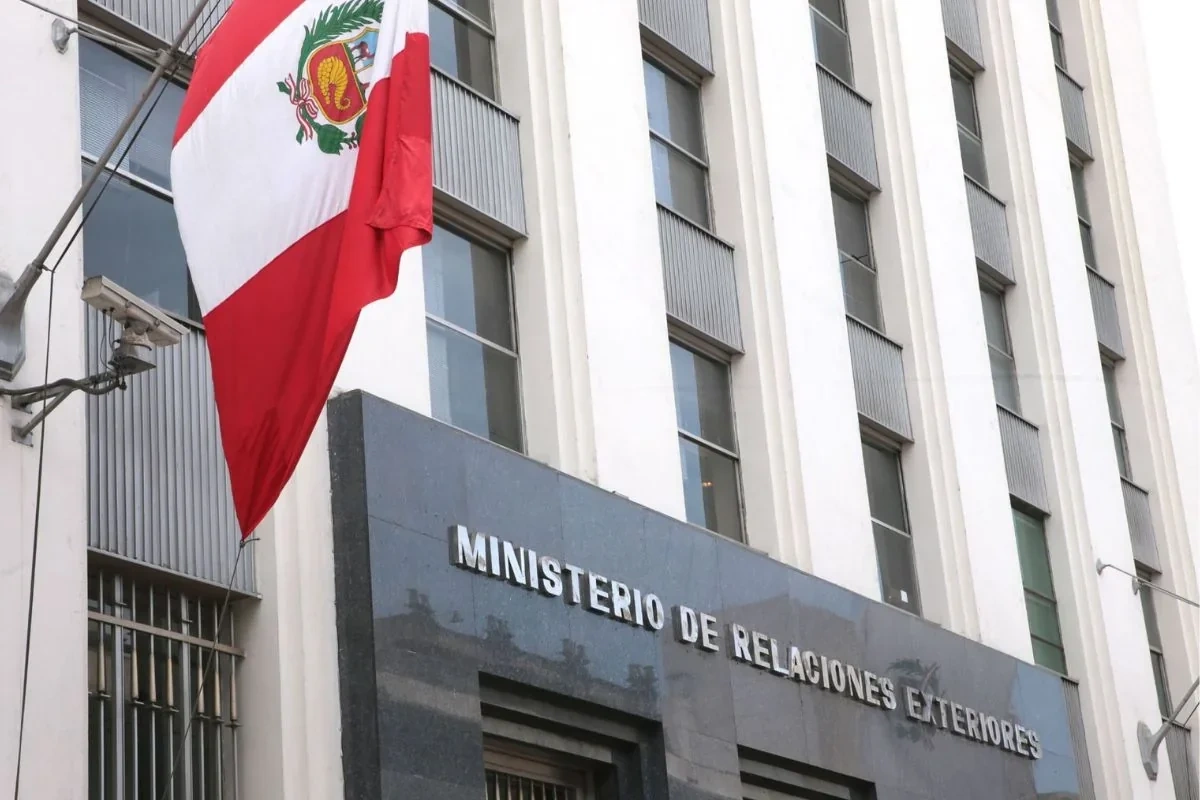 Peru İranla diplomatik münasibətləri dayandırdı