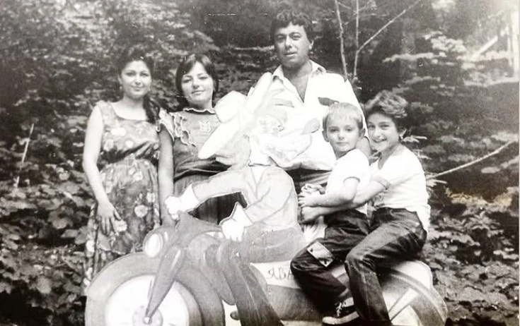 Xalq artisti 40 il əvvəl İsa bulağında - FOTO