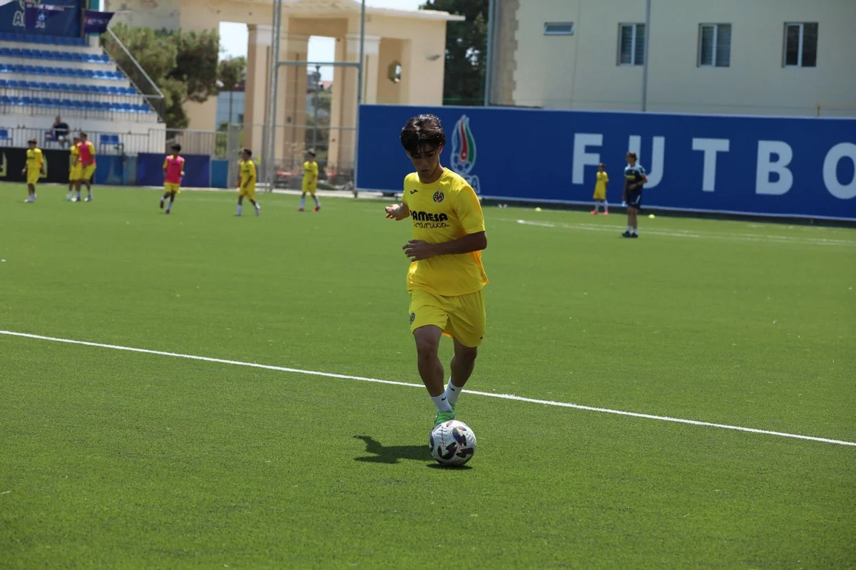 İspaniyanın "Vilyarreal" klubu Bakıda futbol düşərgəsi təşkil edir - FOTO
