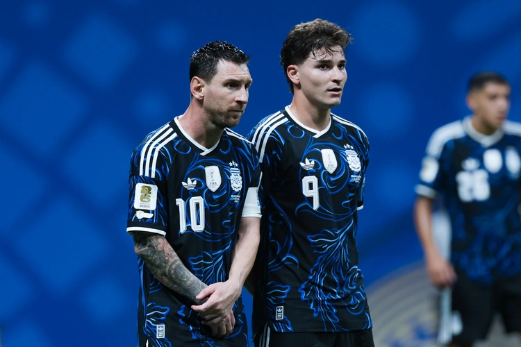 Messi fenomeni və Skaloninin düsturu - Argentinanı ardıcıl ikinci dünya çempionatı finalına aparan üç qərar - "БИЗНЕС Online"