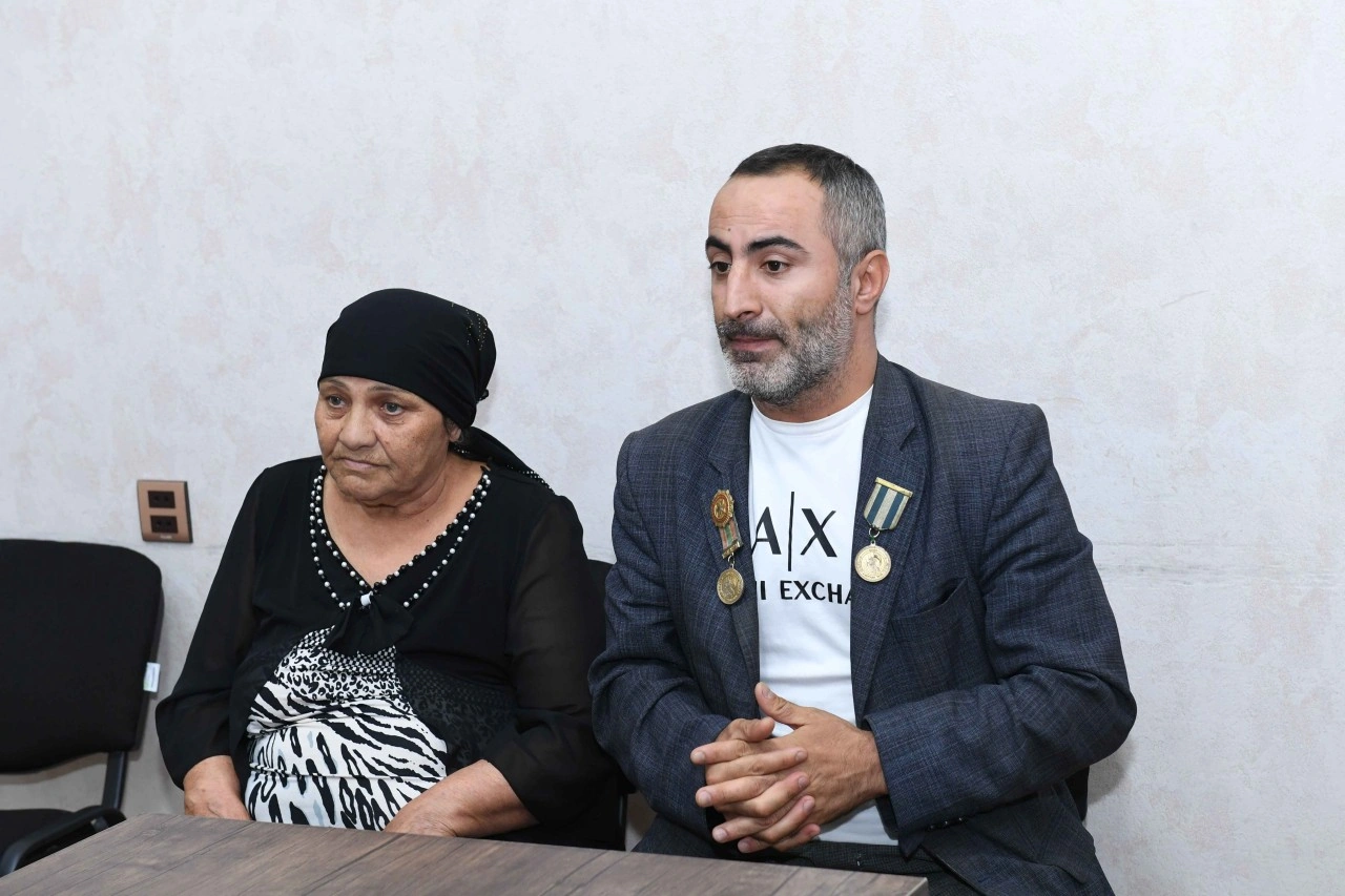 Rövşən Rzayev vətəndaşların növbəti qəbulunu keçirib - FOTOLAR