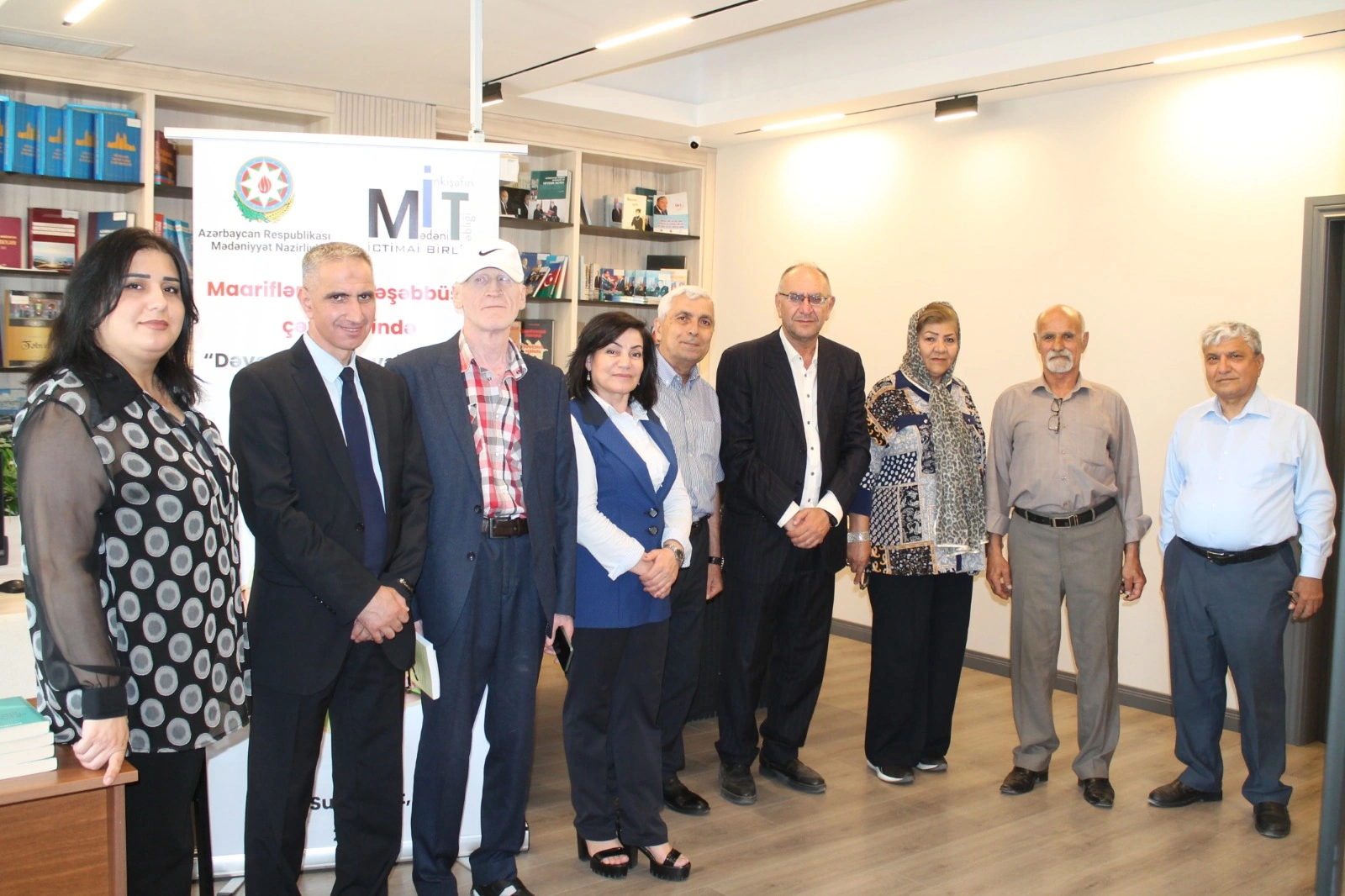 Bakı Avrasiya Universitetində Xatirə Fərəclinin kitabı təqdim olundu - FOTO