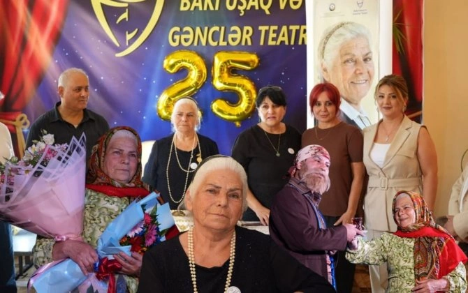 Bakı Uşaq və Gənclər Teatrı mövsümü aktrisanın 80 illik yubileyi ilə bağlayıb - FOTOLAR