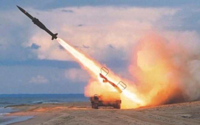 Ukrayna Baş Qərargahı Rusiya hərbi zavodunun 5 "Flaminqo" raketi ilə vurulmasını təsdiqlədi...