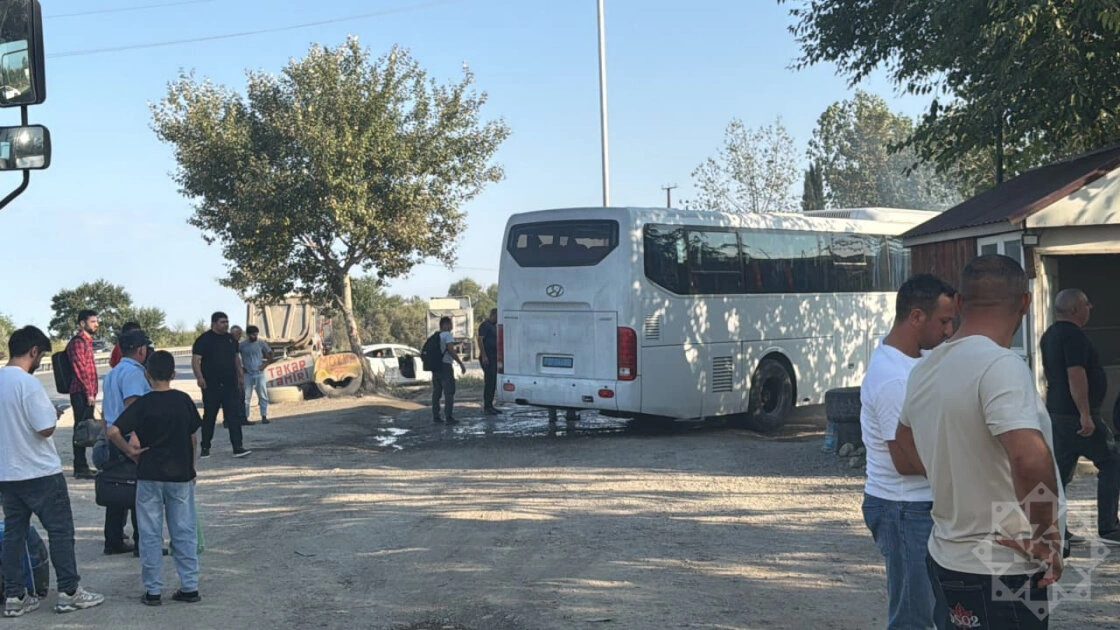 Xaçmazdan Bakıya gələn sərnişin avtobusunda yanğın - FOTO