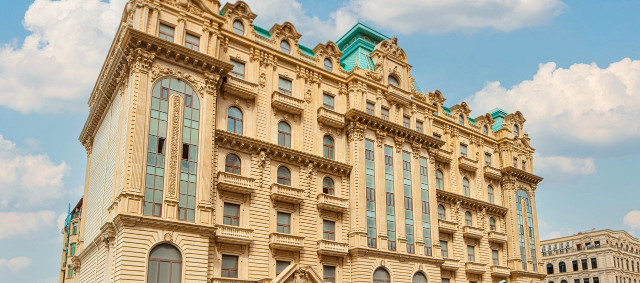 “Kristal”dan paytaxtın mərkəzində premium yaşayışın simvolu – “Royal Residence” (FOTOLAR)