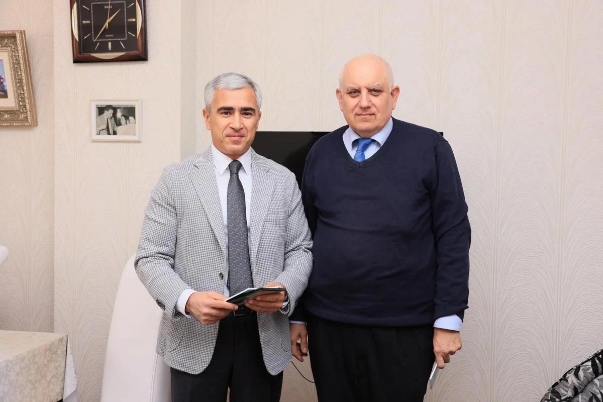 Anar Ələkbərov Nəriman Həsənzadəni evində ziyarət etdi - FOTOLAR