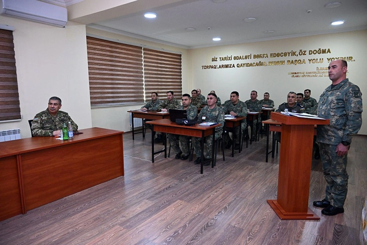 Müdafiə Nazirliyinin rəhbər heyəti hava hücumundan müdafiə bölmələrinin fəaliyyətini yoxlayıb - FOTO