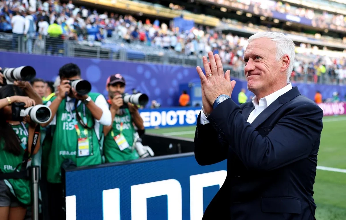 Didye Deşam dünya futbolu tarixinə adını yazdırdı