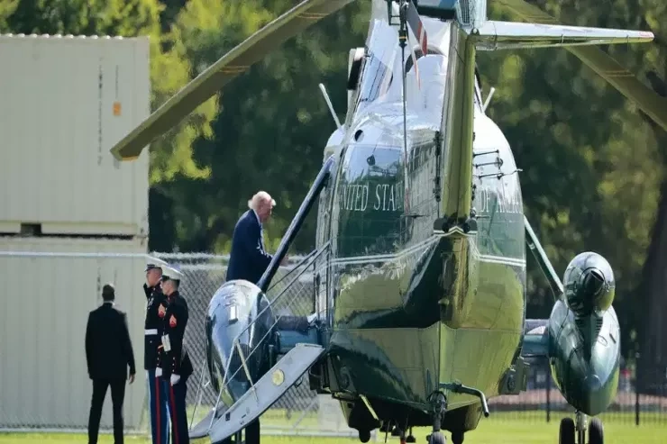 Trampın içində olduğu helikopter son anda qəzadan qurtuldu
