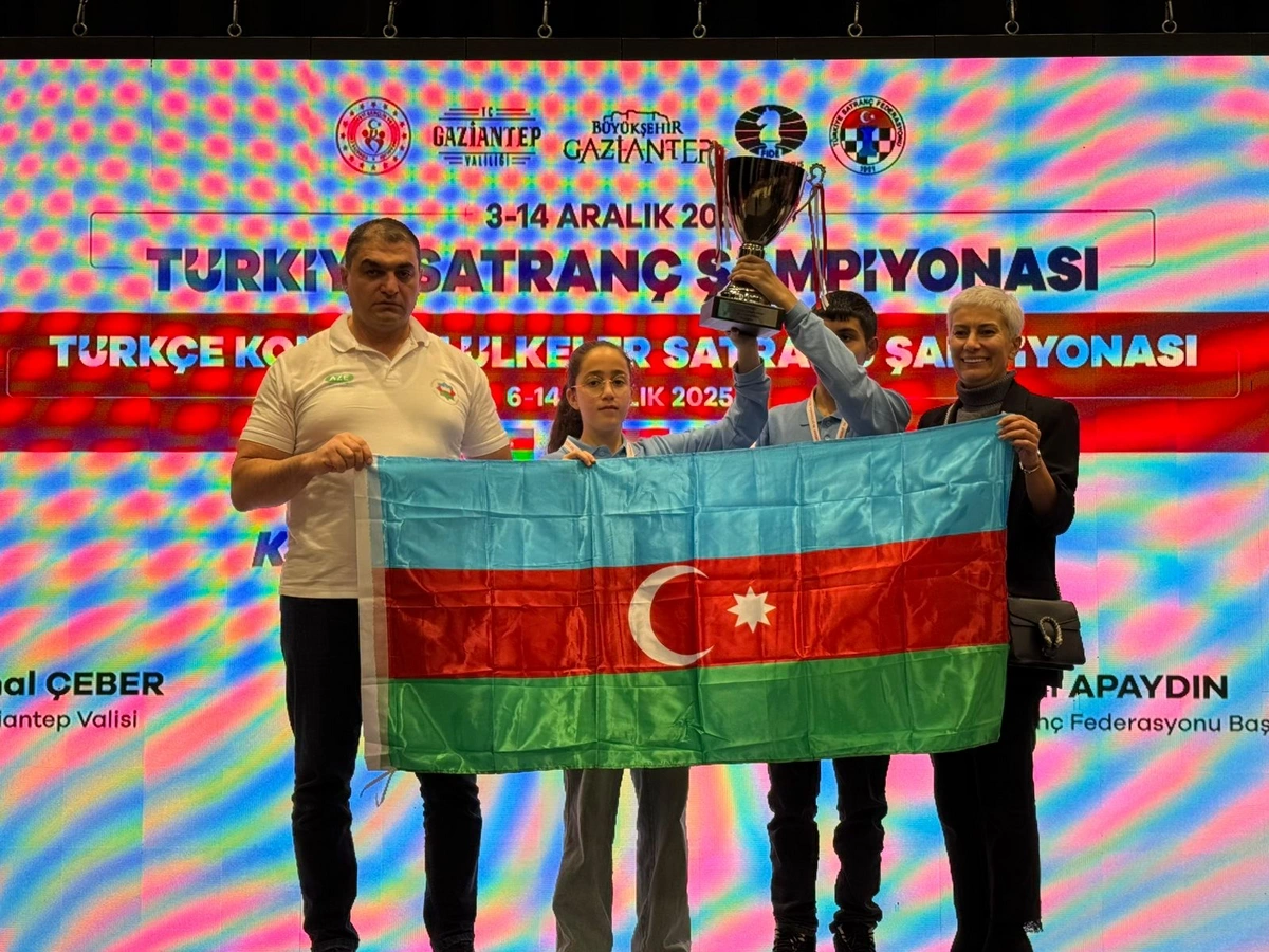 Azərbaycanın 16 yaşadək şahmatçıları türkdilli dövlətlər arasında yarışın qalibi olublar - FOTO