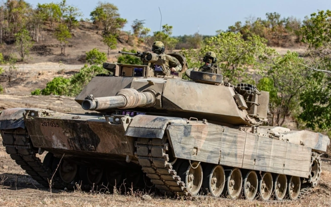 Avstraliya Ukraynaya "Abrams" tanklarının sonuncu partiyasını təhvil verib