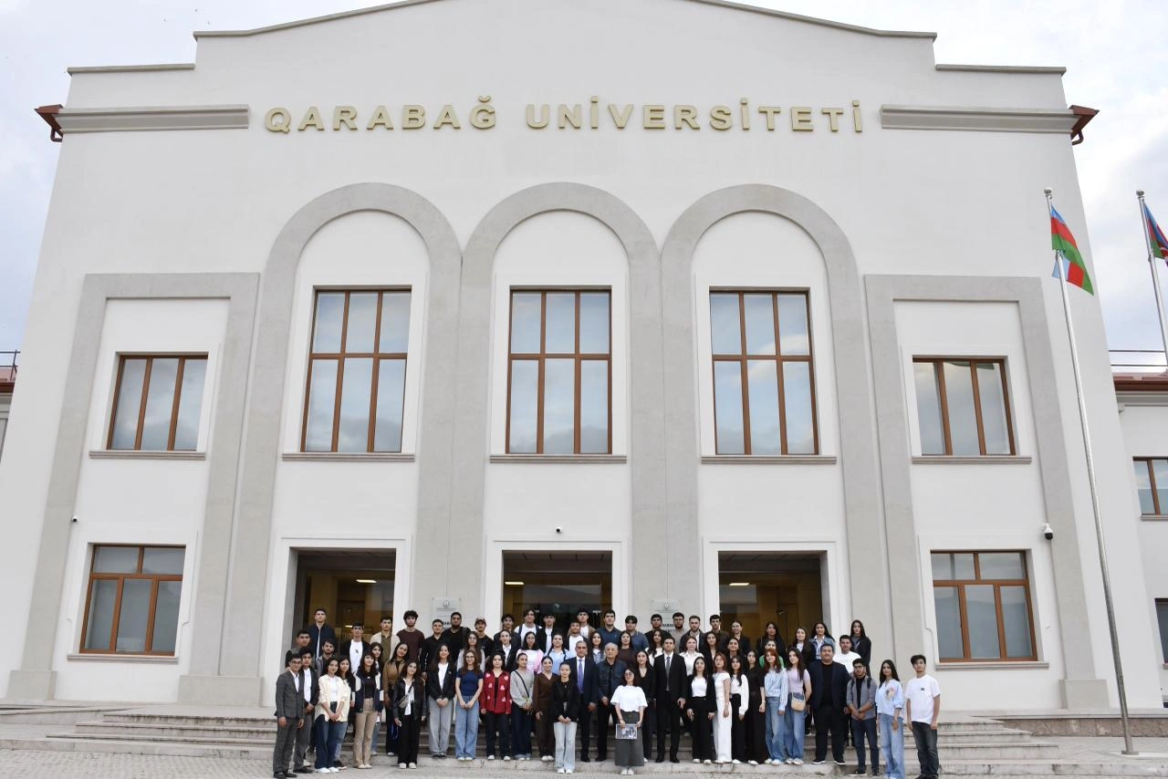 Fəxrəddin Manafov Qarabağ Universitetində tələbələrlə görüşdü - FOTO