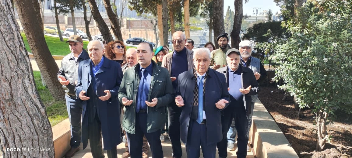 Əsrin faciəsi - mart soyqırımı: Azad Vətən Partiyası Şəhidlər xiyabanını ziyarət etdi - FOTOLAR