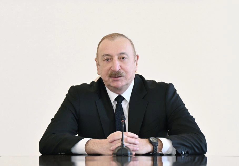 Prezident çempion olan güləşçiləri qəbul etdi - FOTOLAR