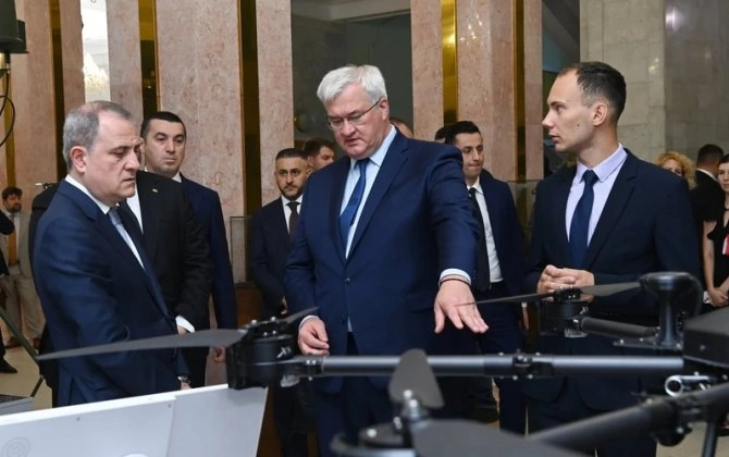 Ceyhun Bayramov Kiyevdə Ukrayna PUA-larının sərgisi ilə tanış oldu - FOTO
