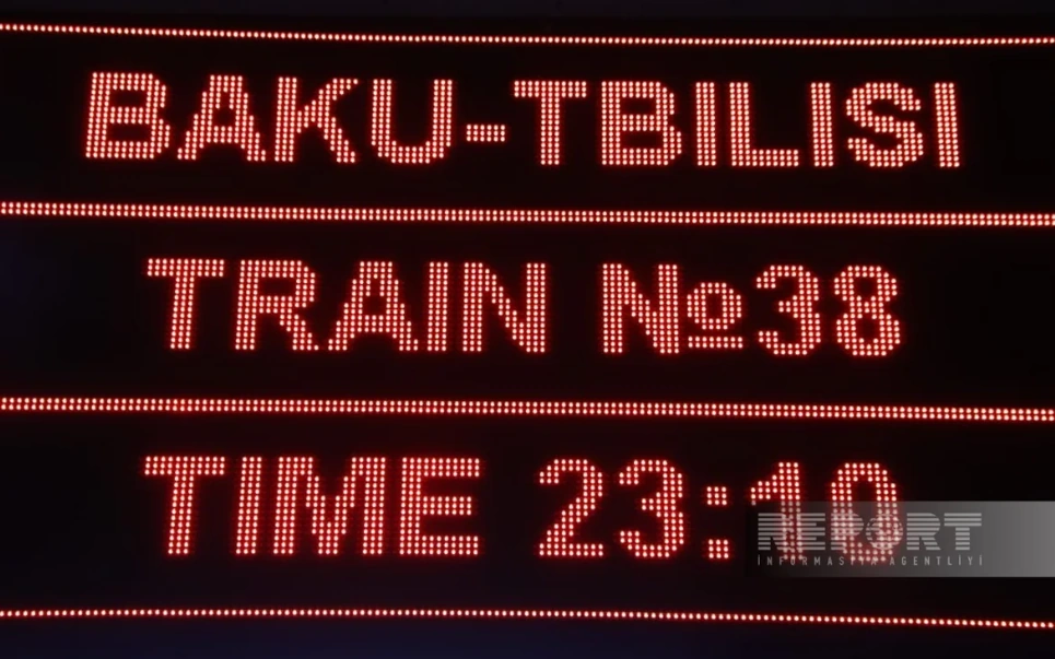 Bakı-Tbilisi sərnişin qatarı yola salınıb - FOTO