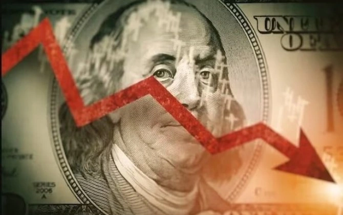 Dollar ucuzlaşır: SƏBƏB NƏDİR?