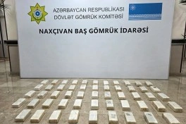 Azərbaycandan Türkiyəyə aparılan bitum yükündə 45 kq "patı" aşkarlanıb - FOTO