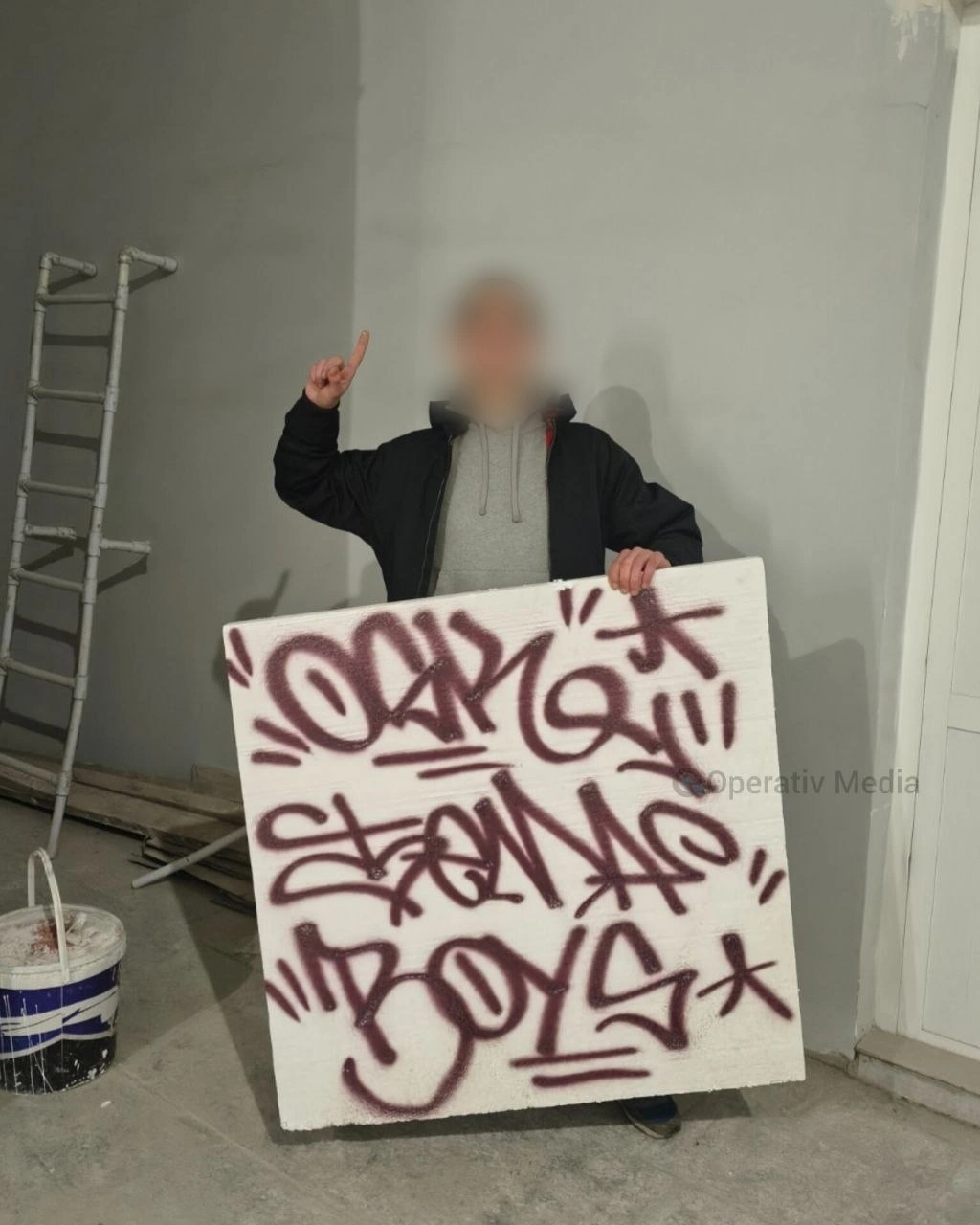 Nizami Kino Mərkəzinin divarlarına qraffiti çəkən şəxslərin kimliyi məlum olub - VİDEO - FOTO