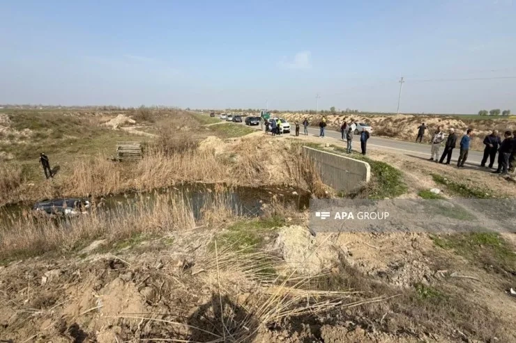 Zərdabda avtomobil su kanalına AŞDI: ÖLƏNLƏR VAR - YENİLƏNİB + FOTO