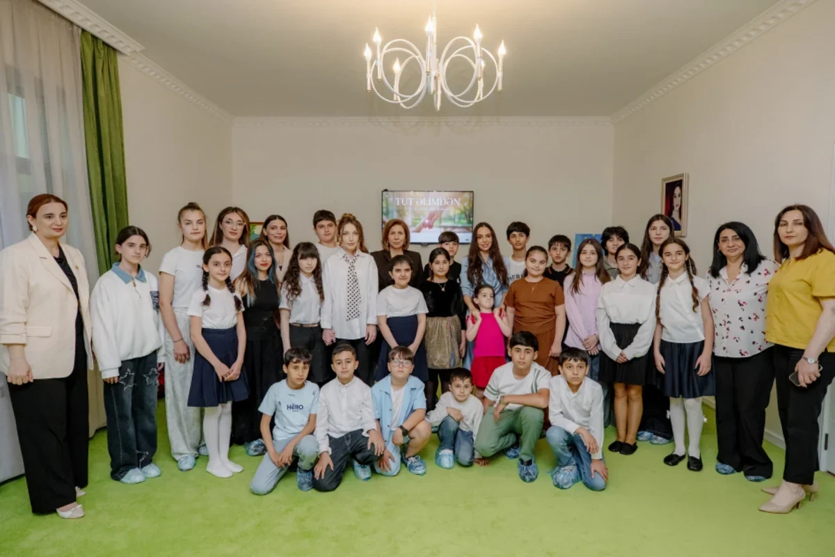 Leyla Əliyeva və Alyona Əliyeva Sosial Reabilitasiya Mərkəzini ziyarət ediblər
