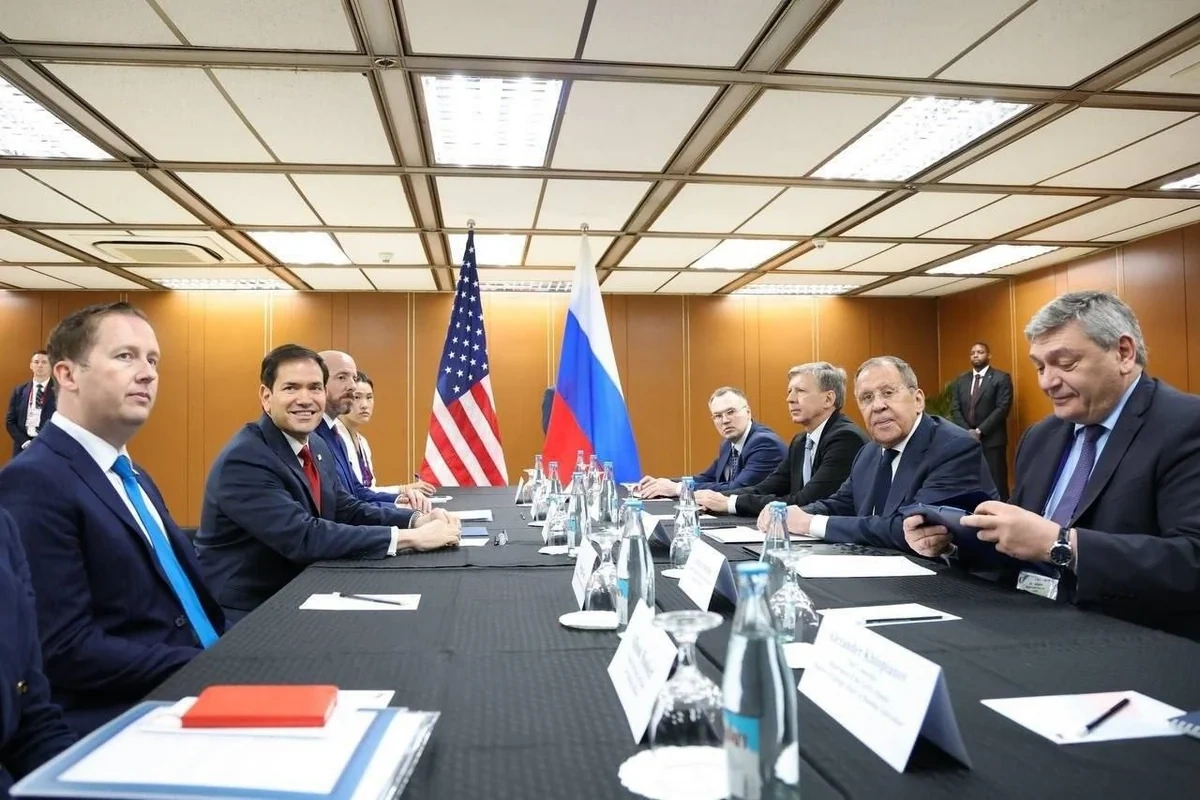 Rubio və Lavrov görüşdülər: Müzakirə olunan məsələlər gizli saxlanılır - VİDEO