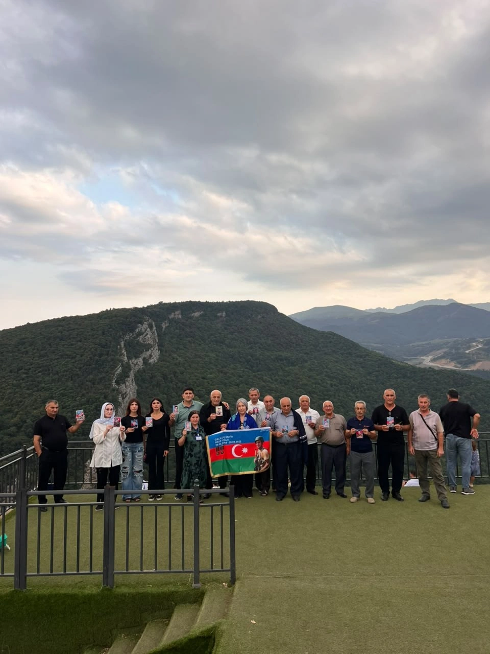 Şəhid ailələri Qarabağın Zəfər ünvanlarını ziyarət etdilər - FOTOLAR