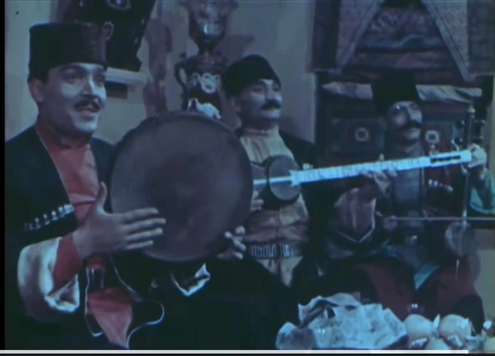 "O olmasın, bu olsun" filmində xanəndənin ifa etdiyi qaval tapılıb - 100-dən çox yaşı var - FOTO+ÖZƏL