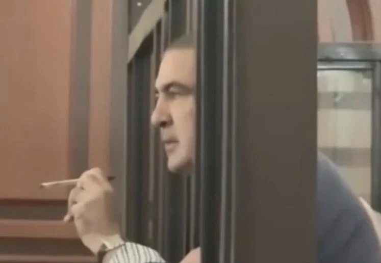 "İlahi, mənə bu şirin səsi öz vətənimdə eşitməyi nəsib et!" - Saakaşvili