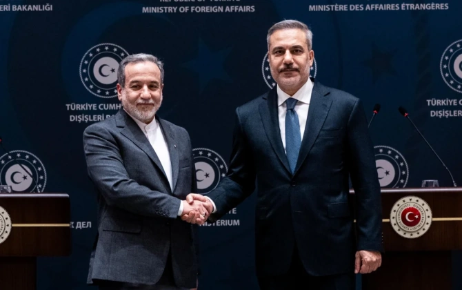 Hakan Fidan Əraqçi ilə Hörmüz boğazının açılmasını müzakirə edib