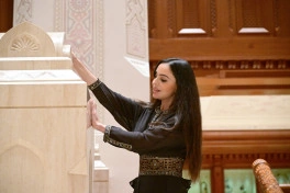 Leyla Əliyeva Maskatda Sultan Opera Evində olub - FOTO