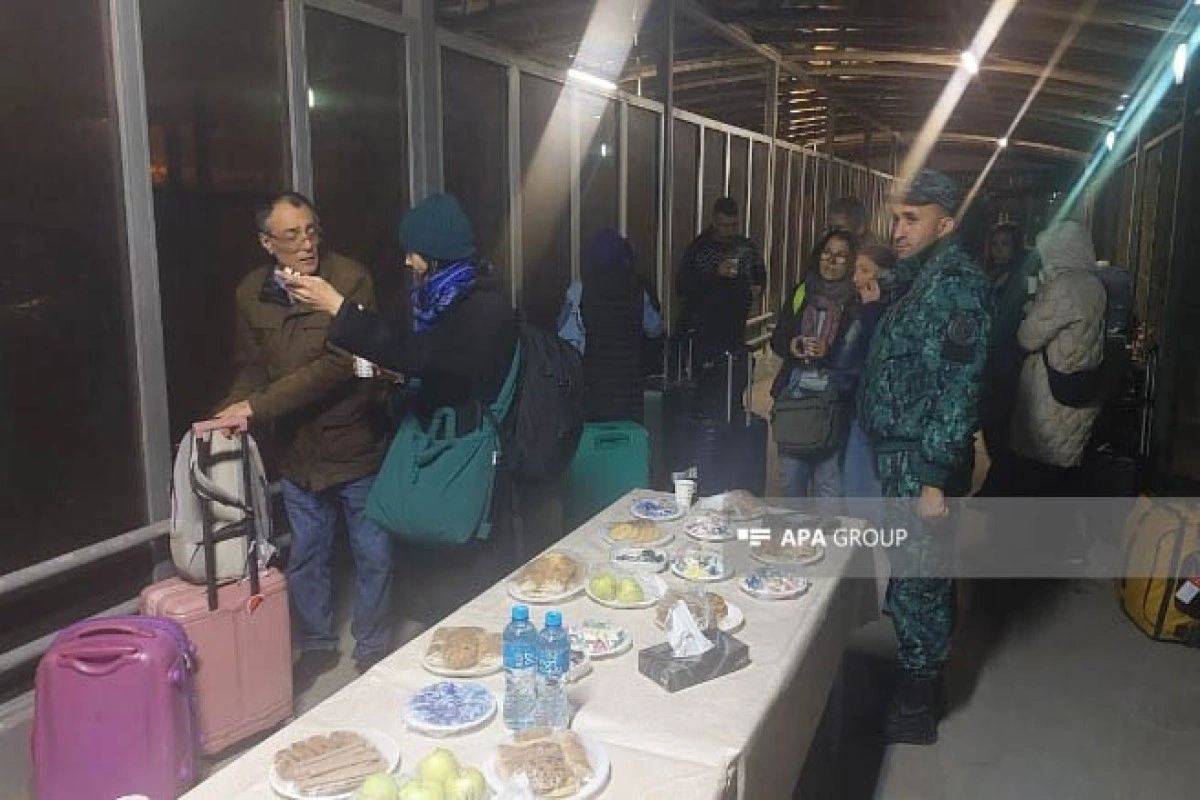 İrandan bir neçə ölkənin diplomatları Azərbaycana təxliyə edilib - FOTO