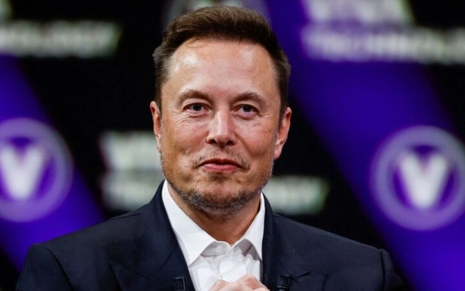 İlon Mask: Bəzi siyasətçilər Kiyevə kömək adı altında çirkli pulları yuyurlar