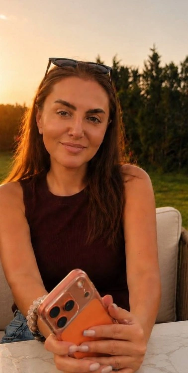 Sevda Ələkbərzadə makiyajsız FOTOsunu paylaşdı