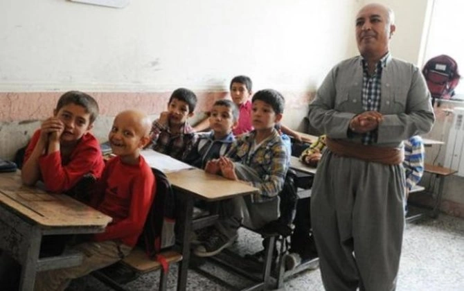İranda "Tək dil, tək millət" siyasəti Güney Azərbaycan uşaqlarının da normal təhsili yolunda ciddi maneə olmaqda davam edir...