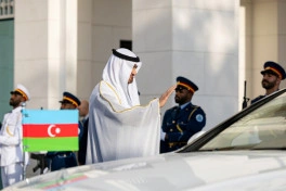 İlham Əliyevin Əbu-Dabidə Birləşmiş Ərəb Əmirliklərinin Prezidenti ilə görüşü olub - FOTO