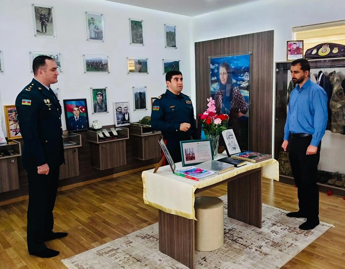 Dövlət Sərhəd Xidmətinin rəhbərliyi şəhid ailələrini ziyarət etdi - FOTOLAR