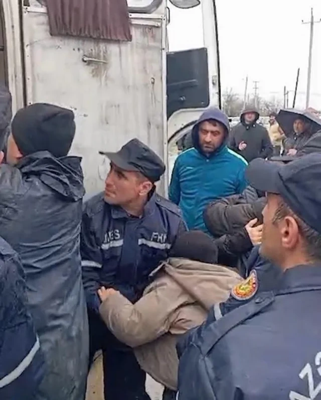Xaçmazda selin fəsadları: 500-dən çox evi su basıb, avtomobil körpüsü dağılıb - FOTO - VİDEO
