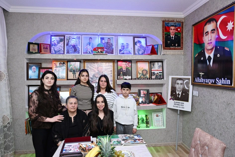Leyla Əliyeva Vətən Müharibəsi Qəhrəmanının ailəsini ziyarət etdi - FOTOLAR