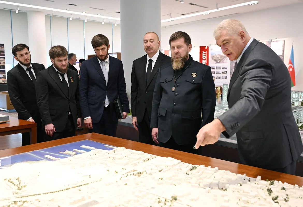 İlham Əliyev və Ramzan Kadırov "Bakı Ağ Şəhər"də olublar - Foto